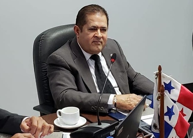El diputado Miguel Fanovich dijo que él no podía romper la alianza entre el PRD y el Molirena.