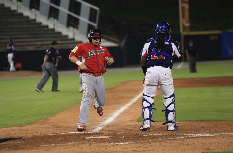 Xavier Quiroz es el primera base de Chiriquí. Foto:Anayansi Gamez