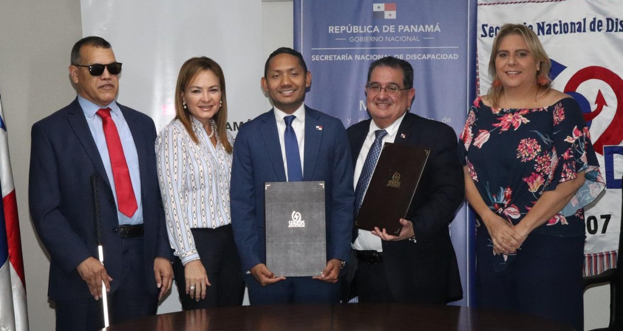  Ifarhu y Senadis  establecieron un acuerdo de cooperación interinstitucional, a fin de apoyar a la inclusión educativa plena de las personas con discapacidad.