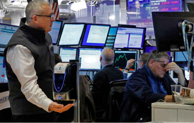 El índice compuesto del mercado Nasdaq, descendió un 9.43% o 750,25 puntos, hasta 7.201,80. Foto/EFE