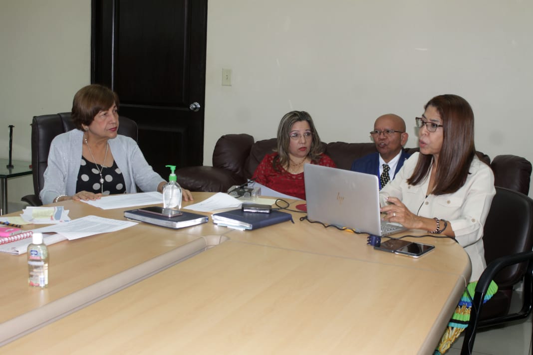 Estudiantes desde de segundo a duodécimo grado podrán ingresar al portal educativo.