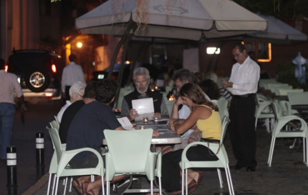 Solicitan que se les posponga el pago de hipotecas, impuestos sobre la renta, cuota obrero patronal del seguro social, impuestos, entre otros servicios básicos. Foto: Archivo.