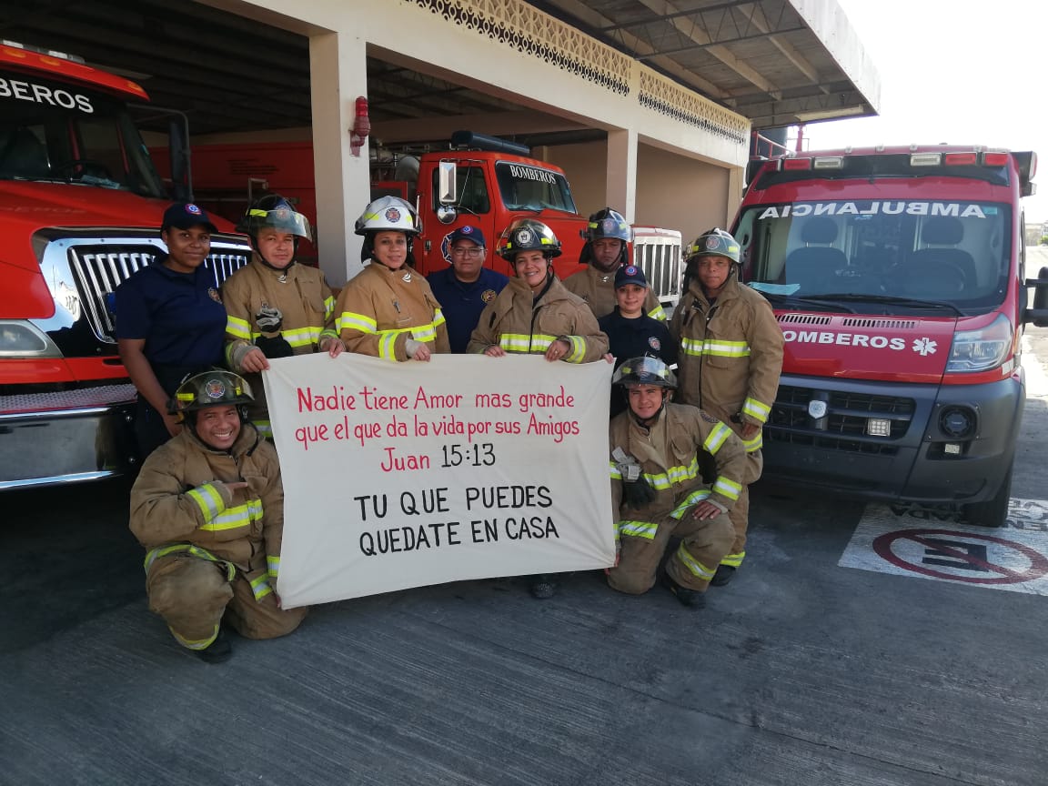 No tome en poco el riesgo que toman todos estos profesionales.