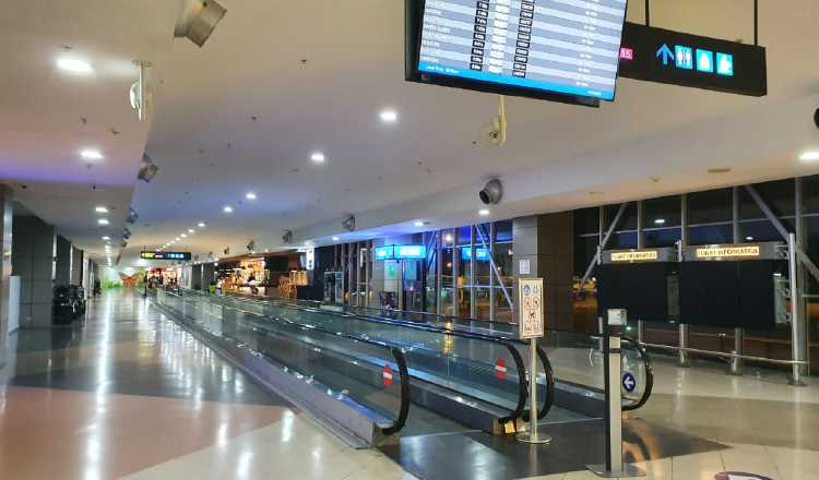 Así se encontraba en el día de ayer, el aeropuerto internacional de Tocumen, luego de la suspensión de los vuelos comerciales de Europa y Asia. Cortesía