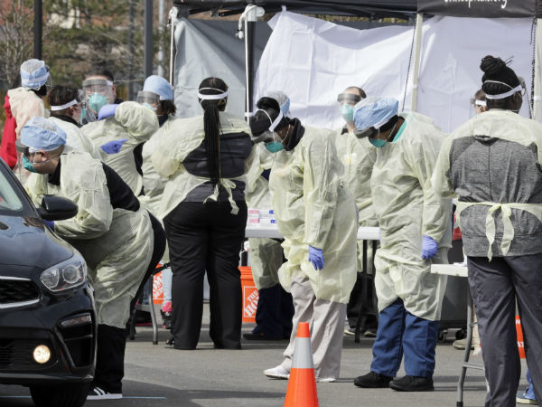 Atención de pacientes en un hospital de Ohio, EE.UU. Foto: AP