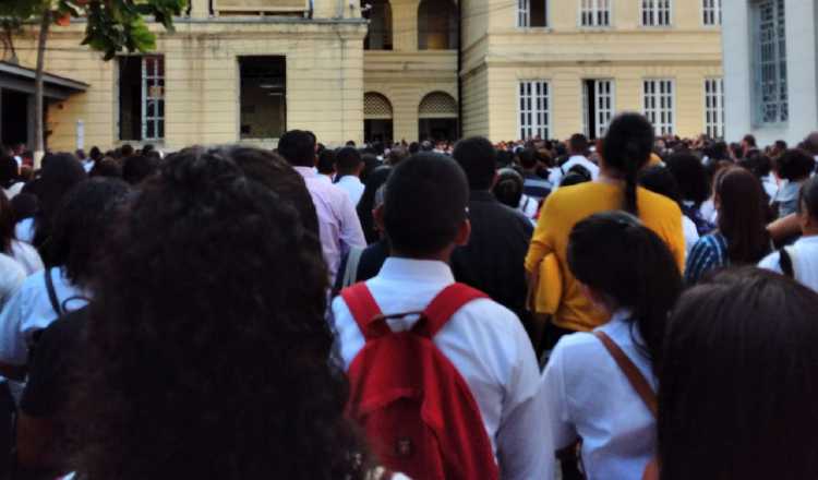 Los estudiantes apenas estaban en su segunda semana de clases.