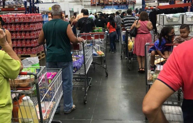 En los últimos días los panameños han comprado más de lo normal por la crisis registrada en el país. Cortesía