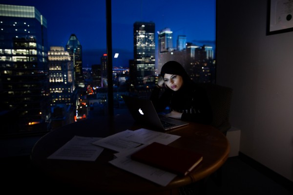 Nour Farhat no puede ser fiscal pública a menos que se quite su hijab. Foto / Nasuna Stuart-Ulin para The New York Times.