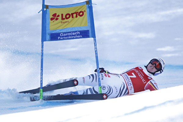 Unas 20 hombres y 30 mujeres se han lesionado esta temporada. Viktoria Rebensburg se lesionó una rodilla. Foto / Christophe Pallot/Agence Zoom/Getty Images.