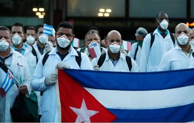 Cubanos ayudan en Italia por la pandemia del coronavirus.