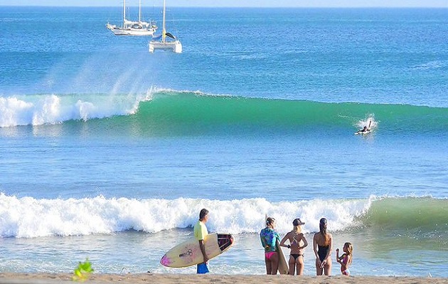 Cuarenta personas estaban violando la cuarentena absoluta en playa Venao de Pedasí; 13 fueron retenidos. Foto Ilustrativa