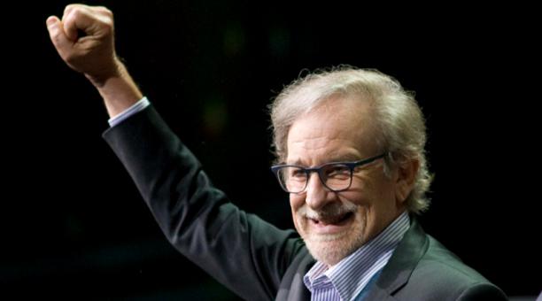  Steven Spielberg donó medio millón de dólares al Ayuntamiento de Los Ángeles para combatir al coronavirus y envía alimentos a médicos y enfermeras del centro médico Providence Saint Joseph. Foto: EFE