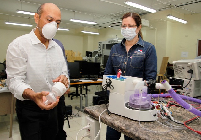 La ministra Rosario Turner estuvo presente en la última prueba del prototipo. Foto: Cortesía