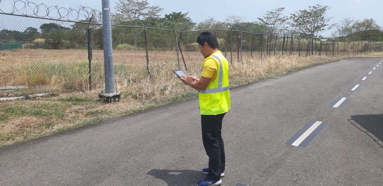 Durante la Emergencia Nacional por COVID-19, personal de Control y Fauna realiza recorridos permanentes en los perímetros del Aeropuerto Internacional de Tocumen. Foto @tocumenaero