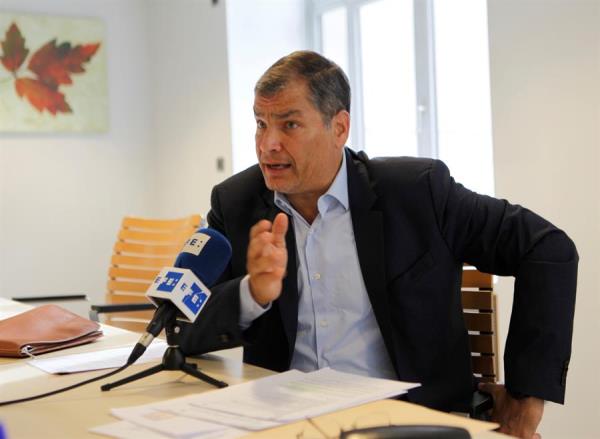 El exmandatario Rafael Correa enfrenta asimismo el pago de una suma por daños y perjuicios, además de una reparación integral con la colocación de una placa en el Edificio de la Presidencia de la República, pidiendo disculpas públicas. FOTO/EFE