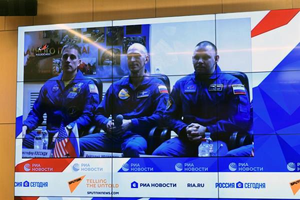 La Estación Espacial Internacional, un proyecto de más de $150,000 millones en el que participan 15 naciones, actualmente está integrada por 15 módulos permanentes y orbita la Tierra a una distancia de 400 kilómetros y una velocidad de más de 27,000 kilómetros por hora. FOTO/EFE