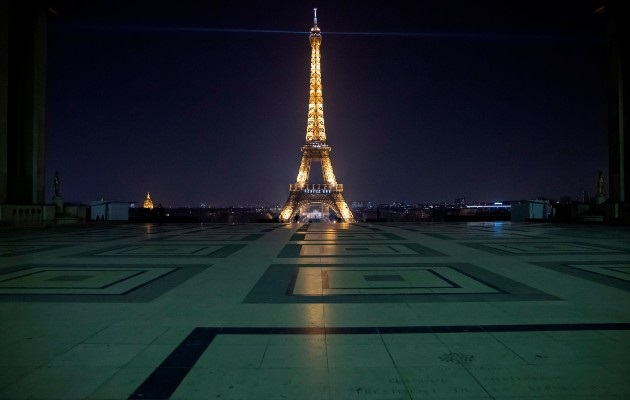 Vista de la Torre Eiffel desde la plaza de Trocadero, en París, el pasado 27 de marzo.