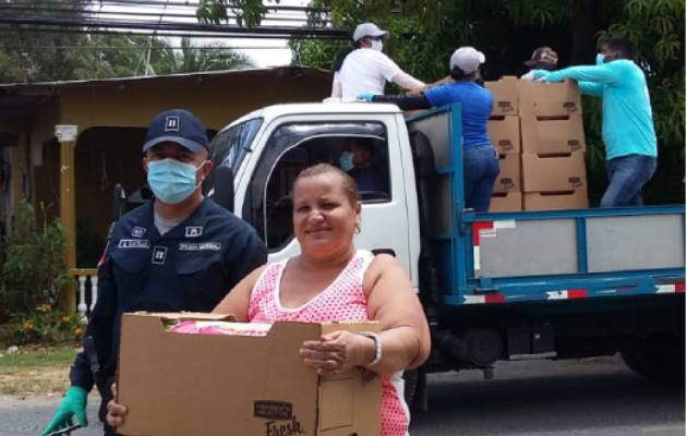 La donación de Mariano Rivera se realiza para ayudar a familias de Puerto Caimito durante esta crisis que ha generado la pandemia de COVID-19.