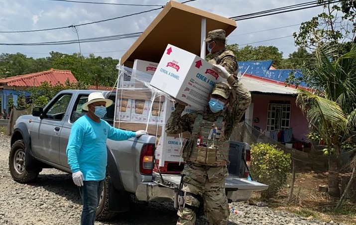La donación de Mariano Rivera se realiza para ayudar a familias de Puerto Caimito durante esta crisis que ha generado la pandemia de COVID-19.