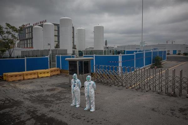 En la ciudad, cuna de la pandemia, hay ahora 44 casos sospechosos de haberse contagiado del virus, según los últimos datos ofrecidos hoy por la Comisión Nacional de Sanidad de China. FOTO/EFE