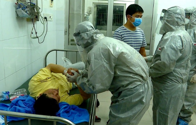 Un total de 106 pacientes permanecen en la Unidad de Cuidados Intensivos, según el Minsa. Foto: Minsa.