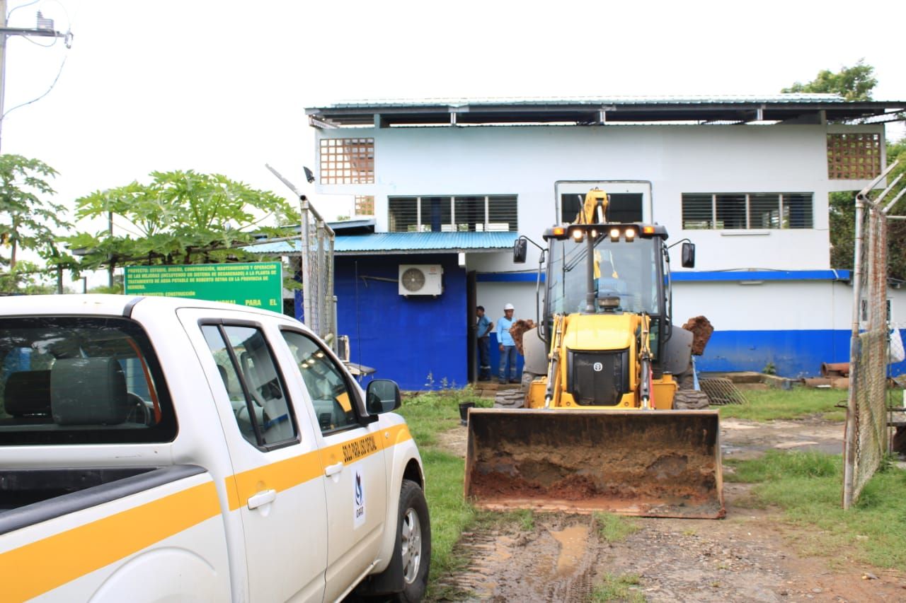 El Idaan, habilitó generadores que estuvieron trabajando por varias horas continuas para evitar el desabastecimiento de agua en Chitré, Monagrillo y alrededores.