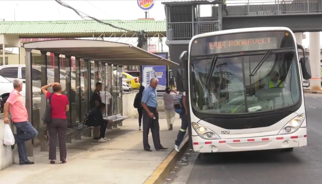 Para el sábado 18 y domingo 19 de abril, la empresa MiBus anuncia nuevos horarios de operación. Foto: MiBus