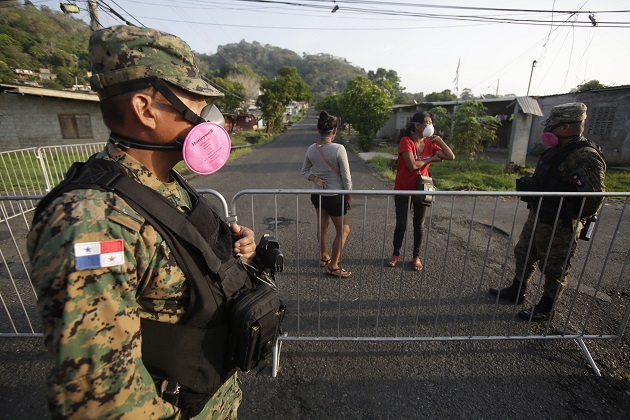 Este sábado 25 de abril comenzó el tercer fin de semana consecutivo de cuarentena total en Panamá. Foto EFE