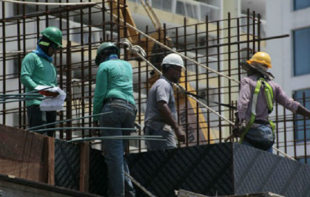 El sector de la construcción aporta al producto interno bruto (PIB) aproximadamente el 15% y además genera 172 mil 877 plazas de empleo.