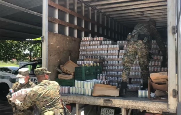  La ley seca obliga a las fuerzas de seguridad a velar por su cumplimiento y no dedicarse a otras prioridades contra el coronavirus. Fotos: EFE/Archivo.