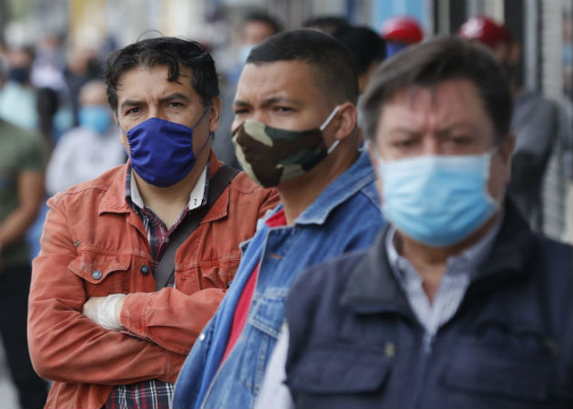 El confinamiento propicia la violencia psicológica y física de hombres hacia las mujeres en los hogares, según la UE. Fotos: EFE.