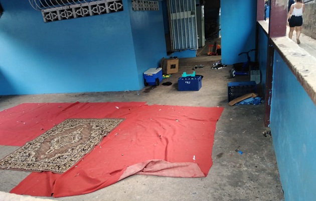 Entre las evidencias de la actividad clandestina estaba la arena de combate. Entre las evidencias de la actividad clandestina estaba la arena de combate.