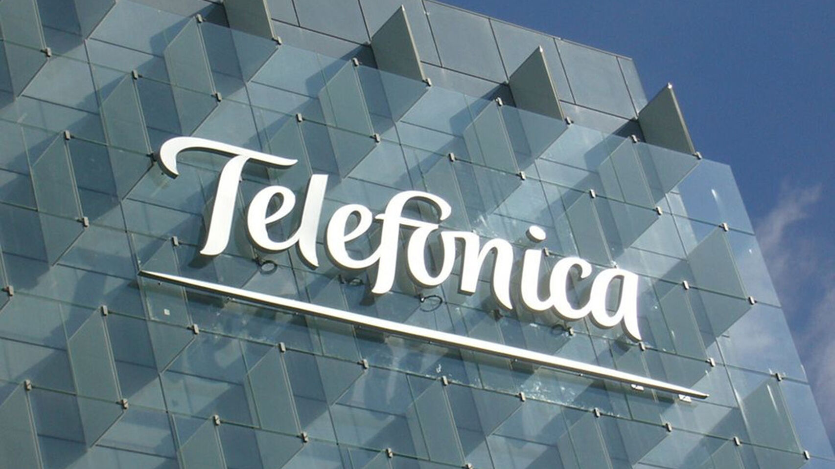 Millicom anunció la compra de filiales de Telefónica el año pasado. EFE