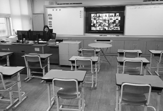 El desafío que hoy están planteando los organismos económicos, es la destrucción de las escuelas y del sistema educativo. Foto: EFE.