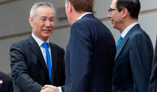 El viceprimer ministro chino Liu He, conversó con el representante de Comercio de Estados Unidos, Robert Lighthizer, y con el secretario del Tesoro. EFE