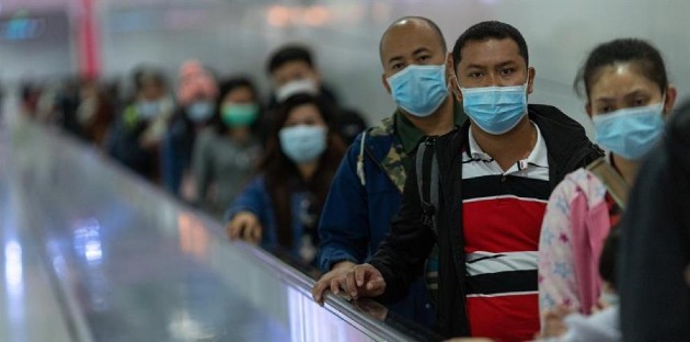 En ese momento, los hospitales y clínicas peruanas sólo contaban con 100 camas para atender a pacientes graves en las Unidades de Cuidados Intensivos (UCI). Foto/EFE