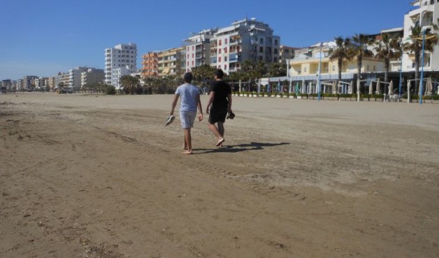 El principal descenso se dio en los turistas llegados por vía aérea. EFE