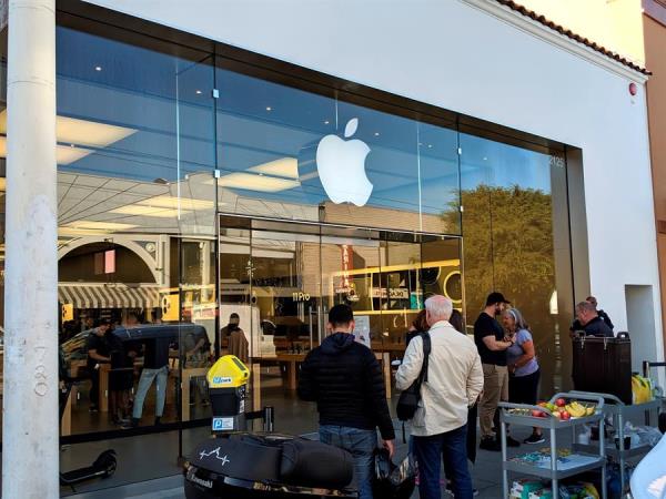 Apple ya reabrió algunas tiendas en países como Corea del Sur, Australia y Alemania,