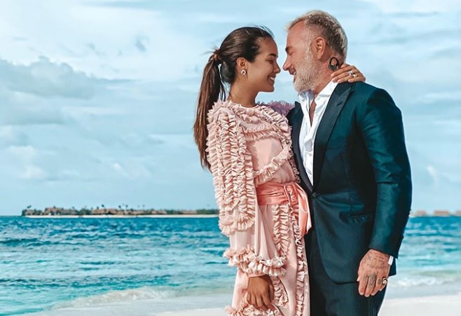 Gianlucca Vacchi y Sharon Fonseca. Foto: Instagram