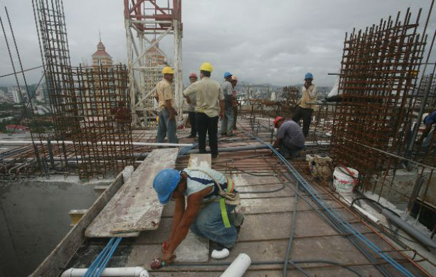 El sector construcción es el tercer generador de empleo en el país con 172 mil 877 y aporta el 15% al producto interno bruto. Foto/Archivo