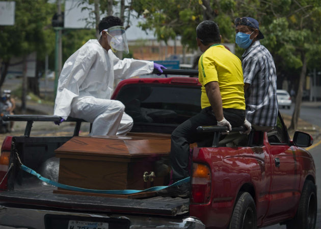 Opositores nicaragüenses en Costa Rica denuncian que el Gobierno de Ortega usa el COVID-19 para reprimir. Fotos: EFE.