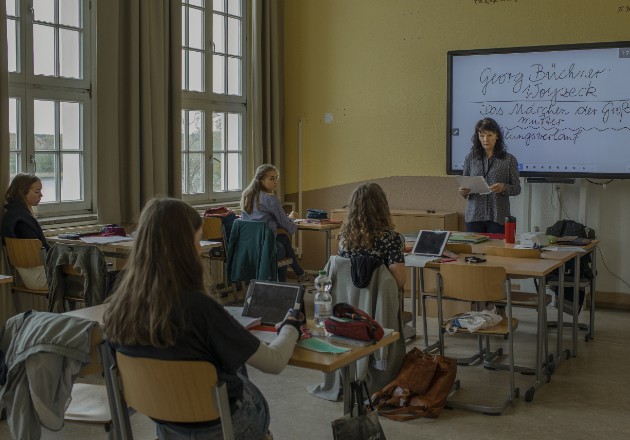 Si escuelas no abren, dijo un director, los padres no pueden volver al trabajo. Una clase de preparatoria en Neustrelitz. Foto / Emile Ducke para The New York Times.