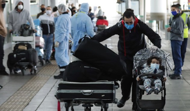 Los vuelos internacionales prácticamente se han apagado, a excepción de los vuelos de emergencia y las repatriaciones. EFE