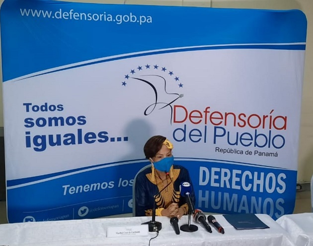 La defensora del Pueblo, Maribel Coco de Garibaldi, está dispuesta a mediar entre las partes.  