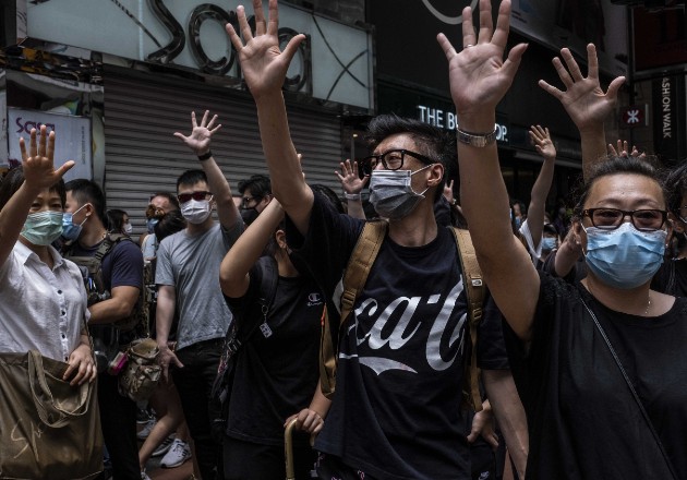China ha decidido imponer nuevas leyes de seguridad nacional en Hong Kong, ignorando la legislatura del territorio. Una protesta en Hong Kong el 24 de mayo. Foto / Lam Yik Fei para The New York Times.