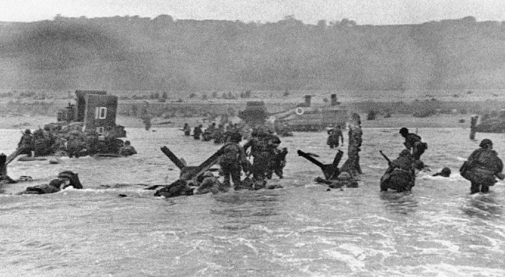 Se estima que 156 mil soldados desembarcaron en las playas de Normandía el 6 de junio de 1944, durante el Día D. Foto: AP. -