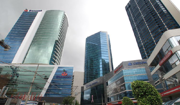 El primer paquete de medidas, anunciadas en marzo, con efecto en abril, mayo y junio, ha beneficiado a más de 896 mil clientes.