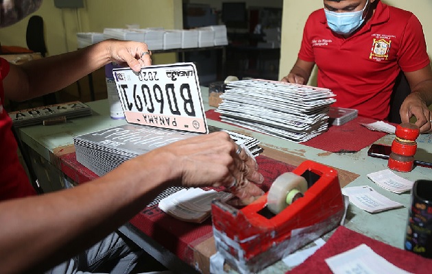 Municipio de Panamá ajusta horario de entrega de placas. Foto: Cortesía