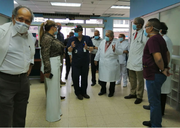 Lao recorrió este miércoles varias instalaciones de salud en Colón. Foto: Diómedes Sánchez.