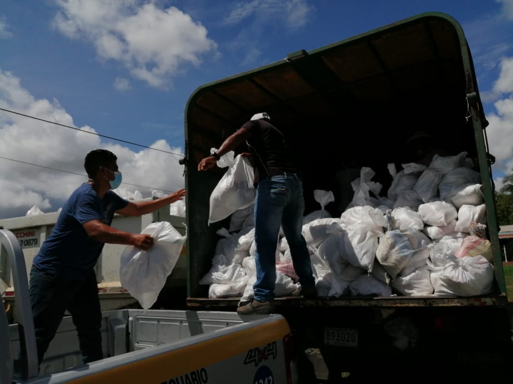 A la fecha se han realizado hasta cuatro recorridos de distribución de alimentos por corregimiento.